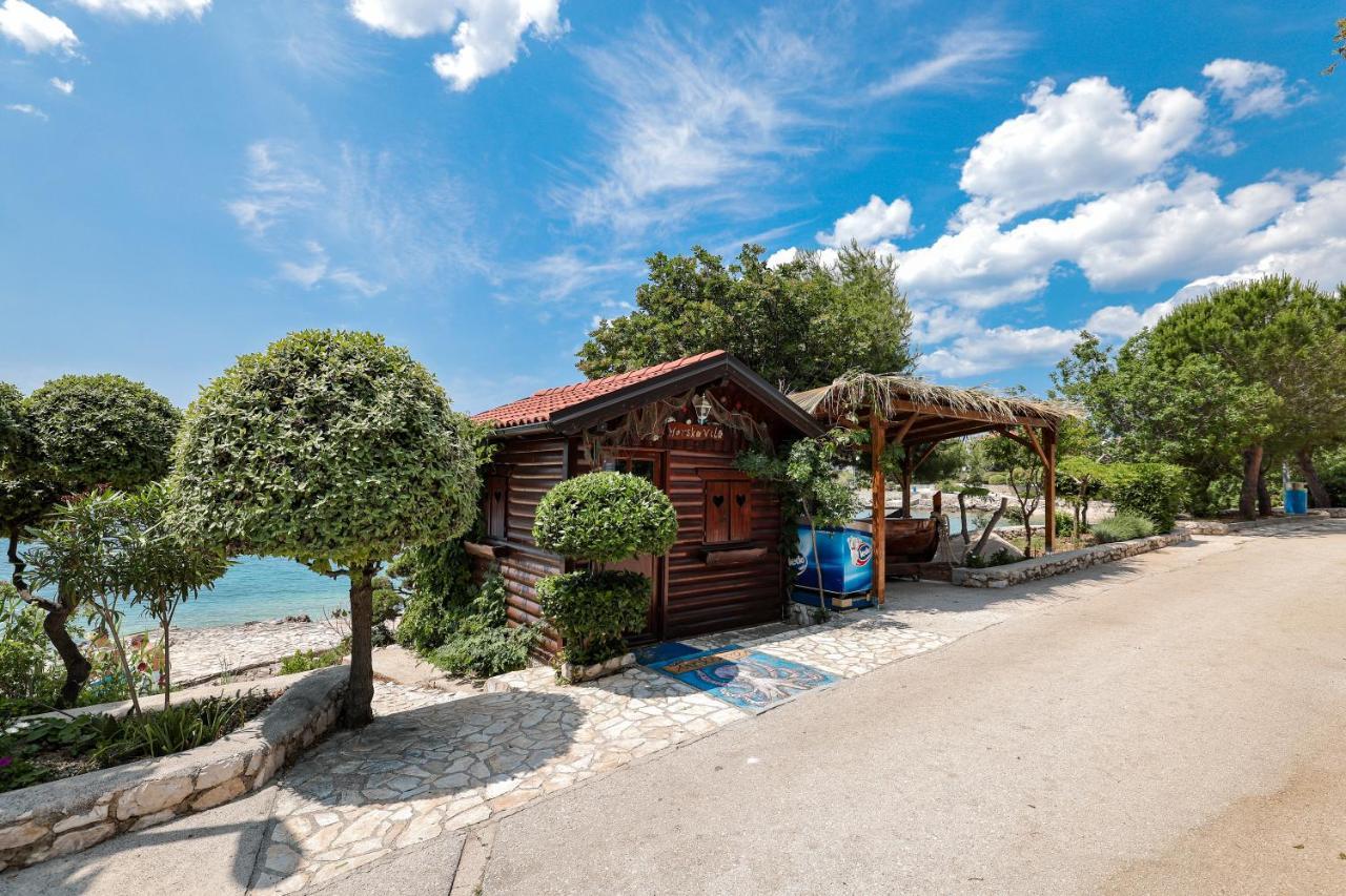 Chill 4 Real Sea View Mandre Apartment ภายนอก รูปภาพ