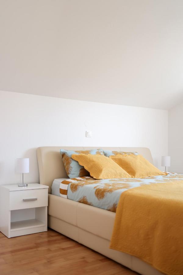 Chill 4 Real Sea View Mandre Apartment ภายนอก รูปภาพ